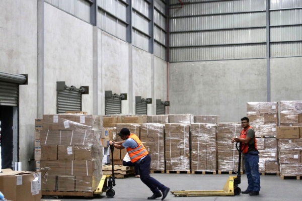 Almacén de Medicamentos distribuye unos dos mil millones de lempiras en medicamentos a la red sanitaria nacional